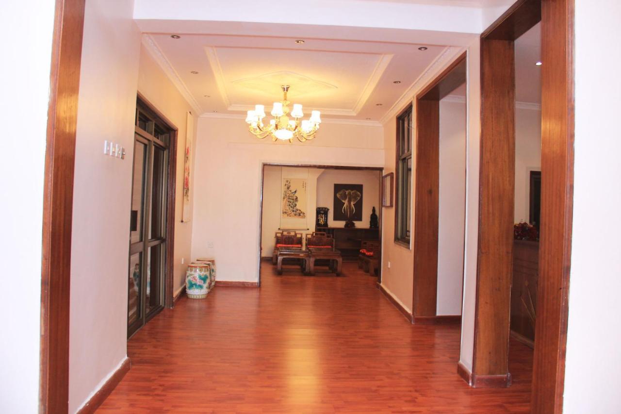Fang Fang Hotel Кампала Экстерьер фото